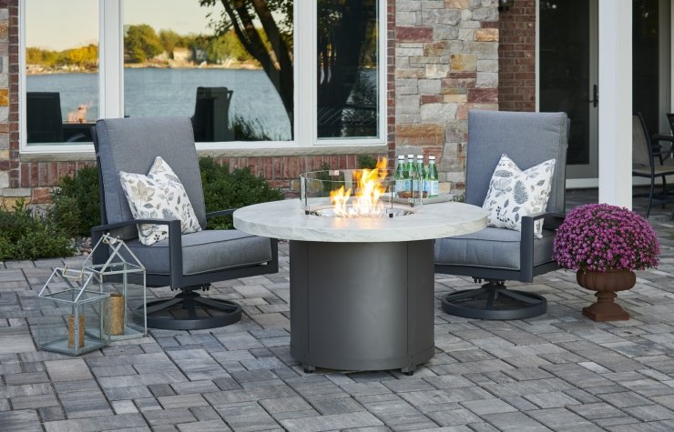 The Outdoor Great Room White Onyx, Outdoor Greatroom Fire Pits